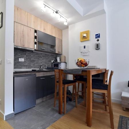 Tayson Square Dorcol New Location Free Garage Apartment Beograd Ngoại thất bức ảnh