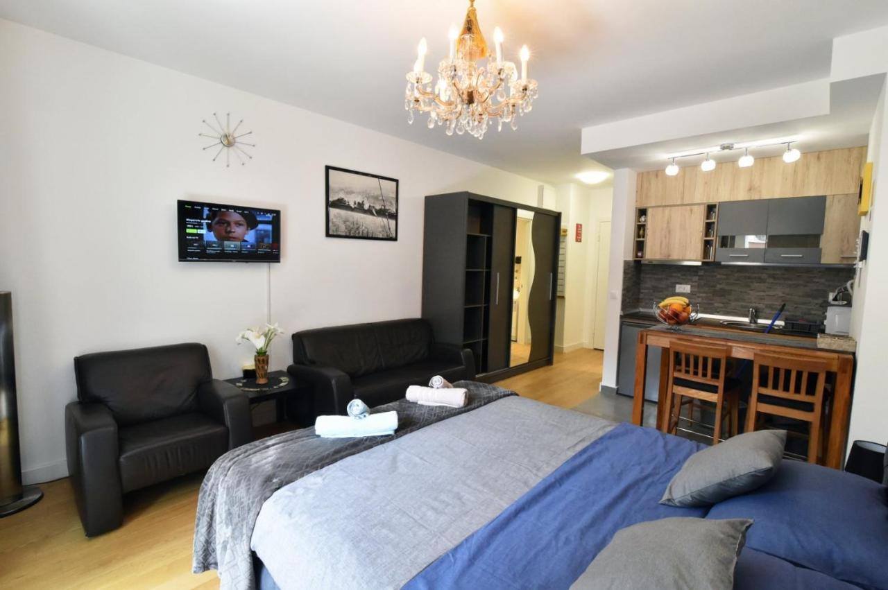 Tayson Square Dorcol New Location Free Garage Apartment Beograd Ngoại thất bức ảnh
